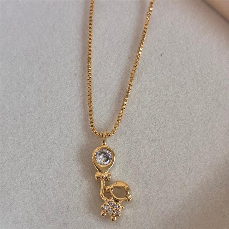 COLAR COM MENINA FOLHEADO A OURO 18K