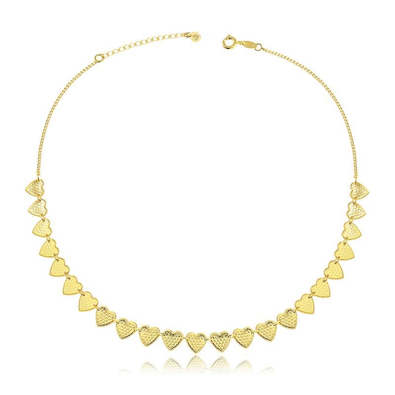 COLAR CHOKER COM CORAÇÕES FOLHEADO A OURO 18K