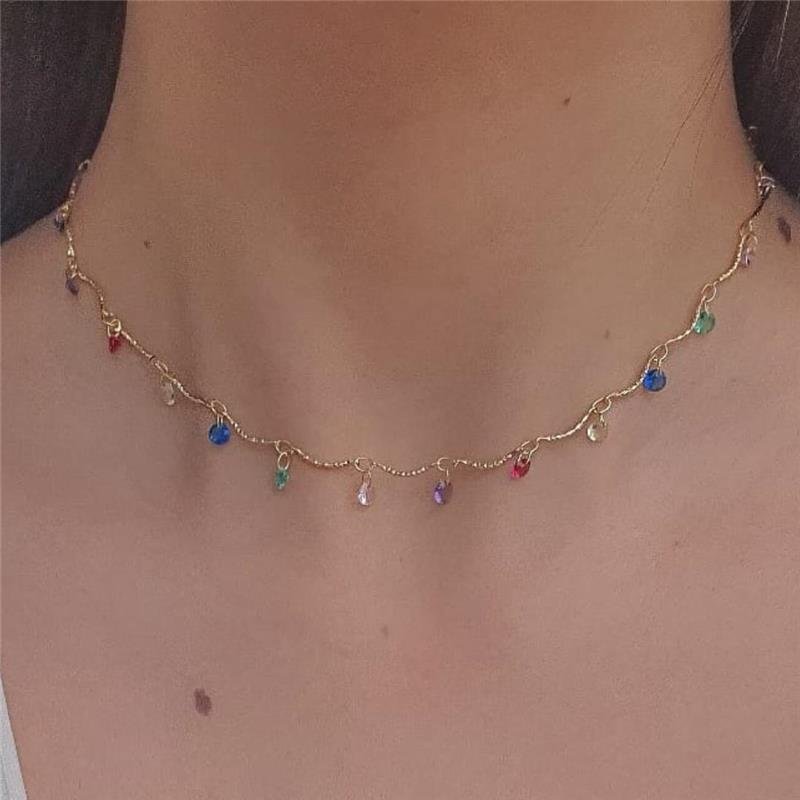 COLAR CHOKER COM PONTOS DE ZIRCÔNIAS COLORIDAS FOLHEADO A OURO 18K