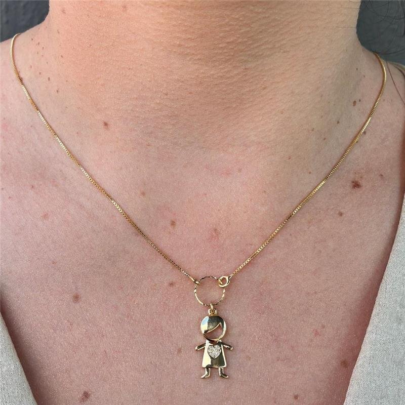 COLAR ACESSÓRIO COM MENINO FOLHEADO A OURO 18K