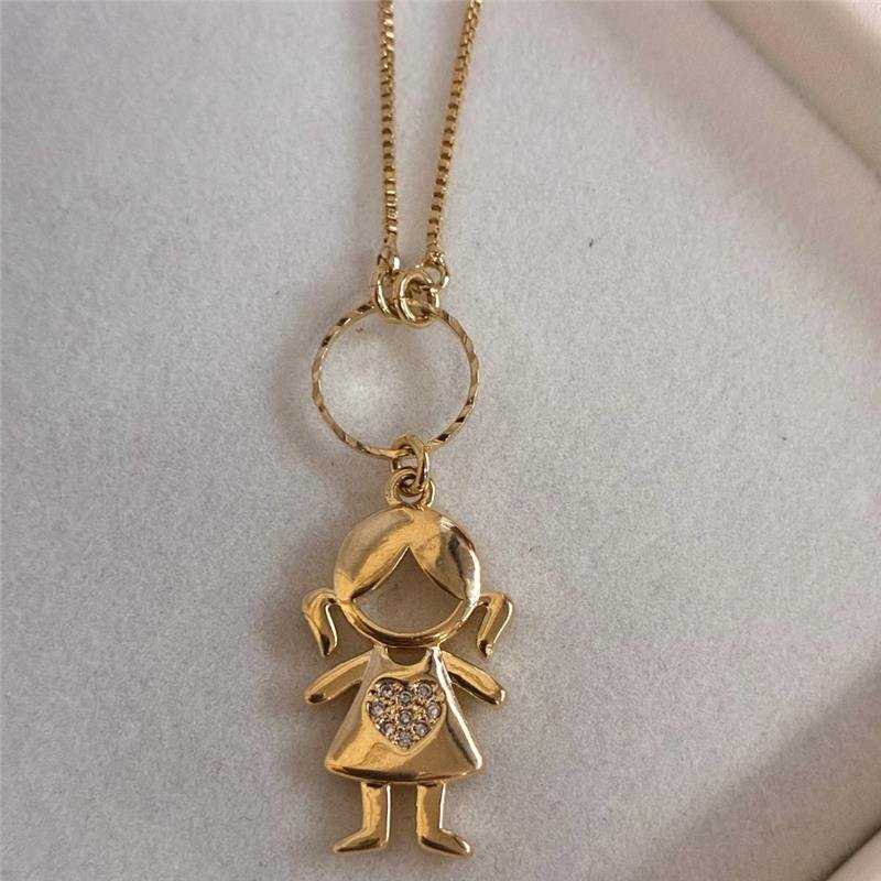 COLAR ACESSÓRIO COM MENINA FOLHEADO A OURO 18K