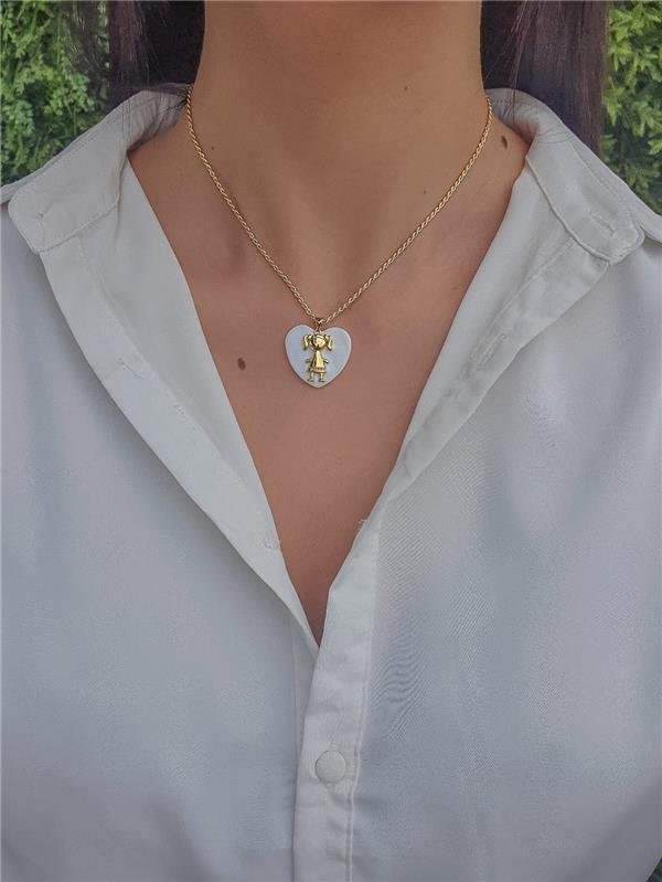 COLAR CORAÇÃO BRANCO COM MENINA FOLHEADO A OURO 18K