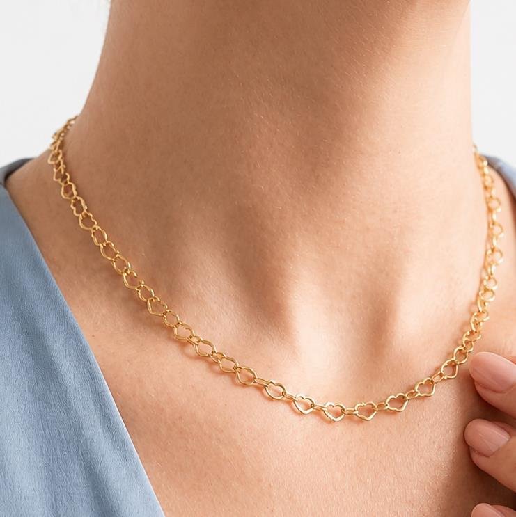 COLAR CHOKER CORAÇÕES DIAMANTADO FOLHEADO A OURO 18K