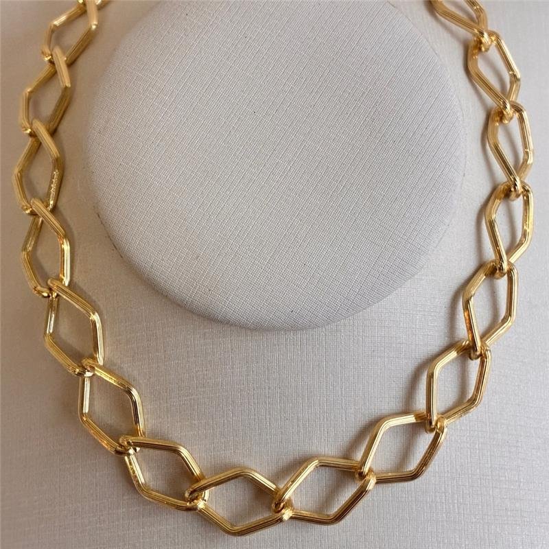COLAR DE ELOS RETANGULARES FOLHEADO A OURO 18K