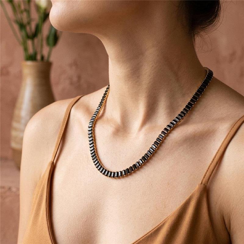 COLAR RIVIERA PRETA FOLHEADO A OURO 18K