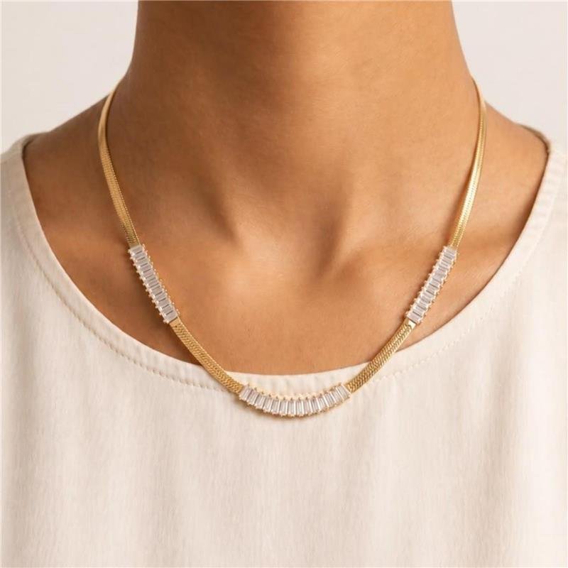 COLAR DIAMANTADO FOLHEADO A OURO 18K
