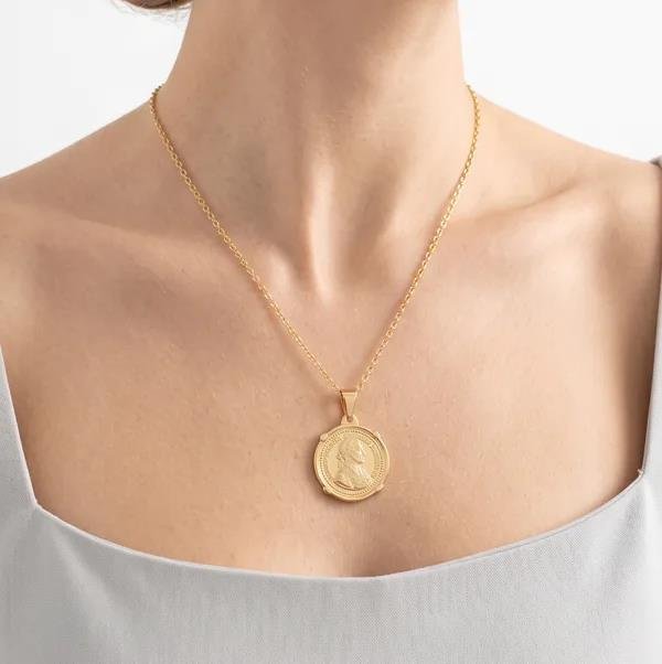 COLAR MEDALHA ARCANJO FOLHEADO A OURO 18K 