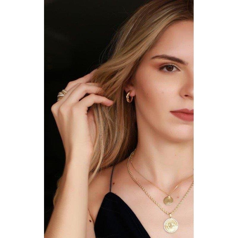 BRINCO DE ARGOLA TRAÇADO FOLHEADO A OURO 18K