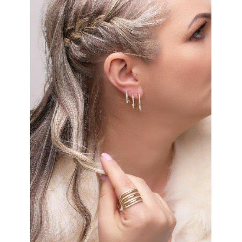 BRINCO DE TRIO QUADRADO CRAVEJADO EM ZIRCÕNIAS DE DIFERENTES TAMANHOS FOLHEADO A OURO 18K