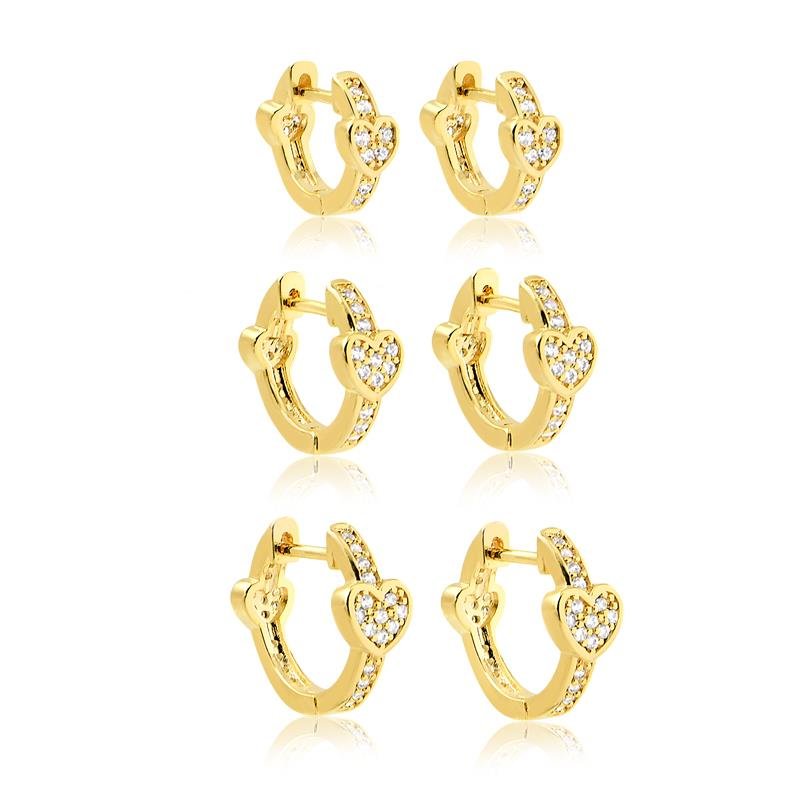 BRINCO DE TRIO COM CORAÇÃO EM ZIRCÔNIA FOLHEADO A OURO 18K