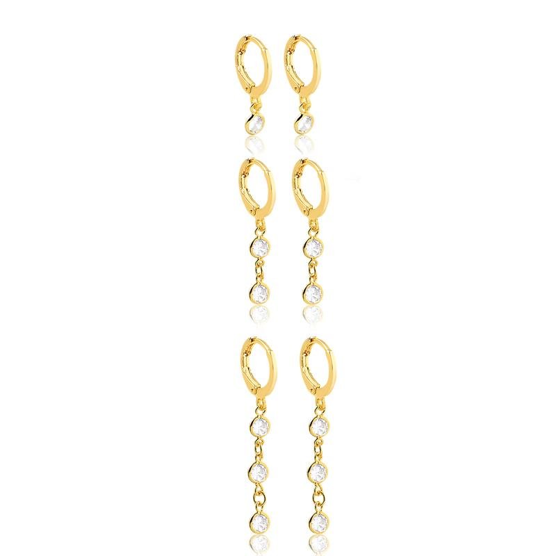 BRINCO DE TRIO COM ARGOLAS COM PÊNDULO EM ZIRCÔNIAS DE DIFERENTES TAMANHOS FOLHEADO A OURO 18K