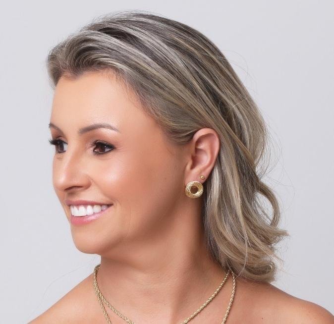 BRINCO NÓ TRANÇADO FOLHEADO A OURO 18K