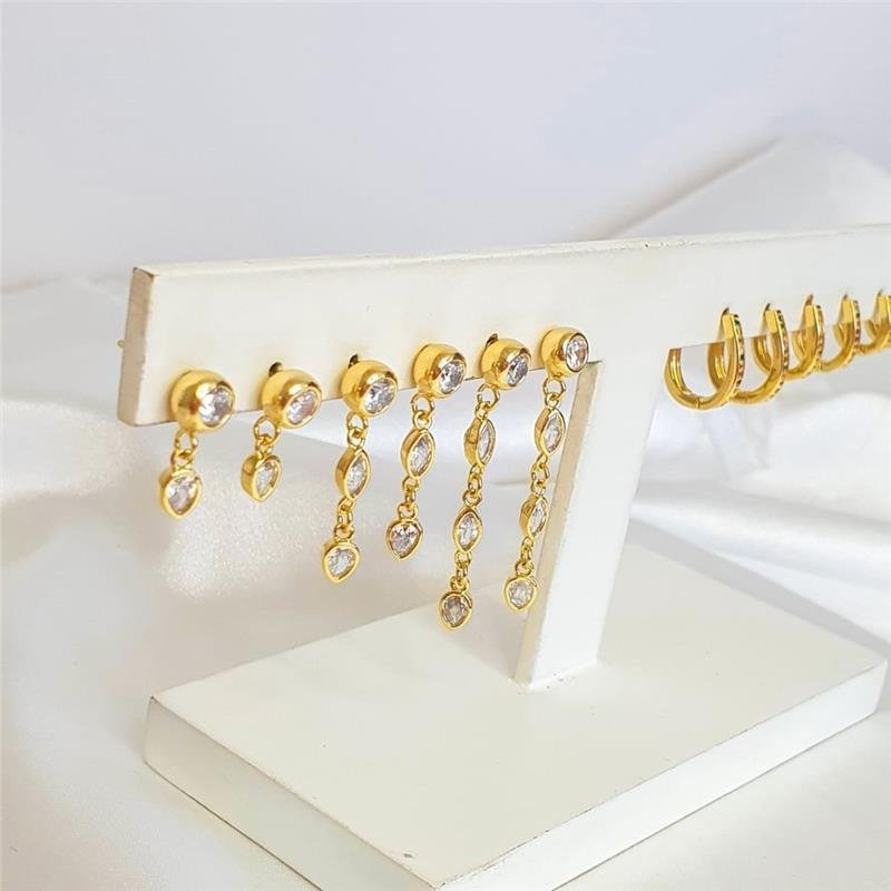 BRINCO TRIO COM PEDRAS DE ZIRCÔNIA FOLHEADO A OURO 18K