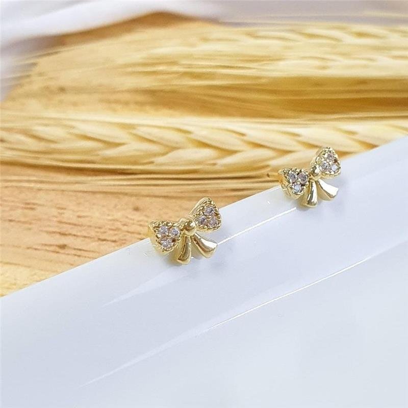 BRINCO LAÇO FOLHEADO A OURO 18K