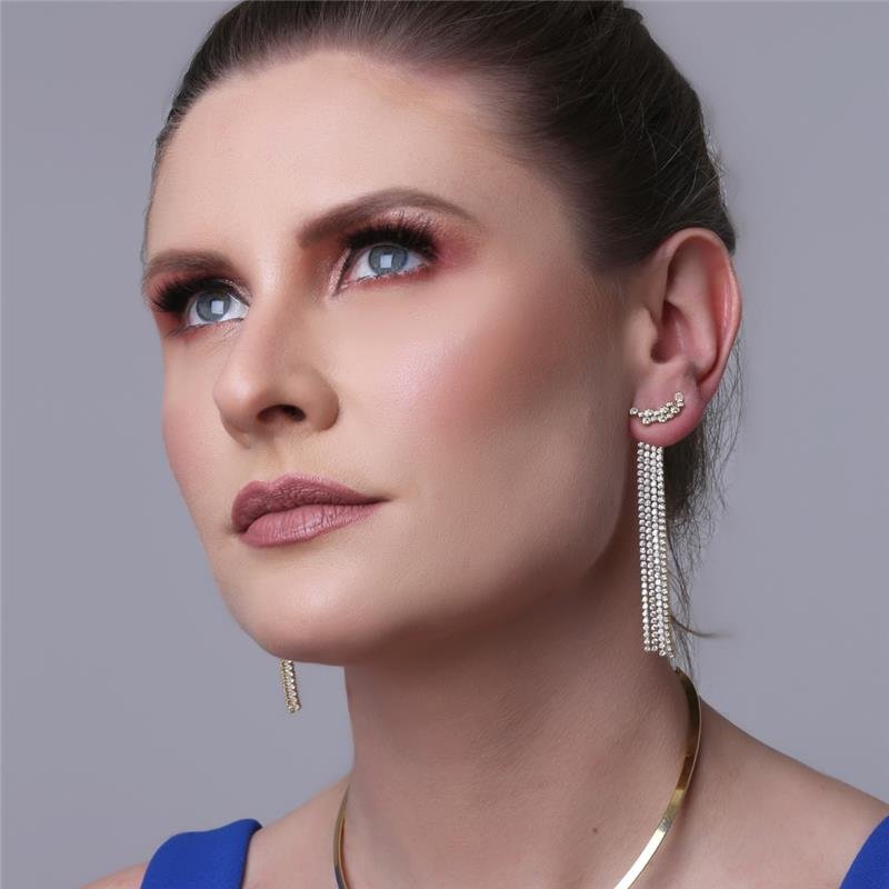 BRINCO FRANJA COM BASE BOLINHAS CRAVEJADAS FOLHEADO A OURO 18K