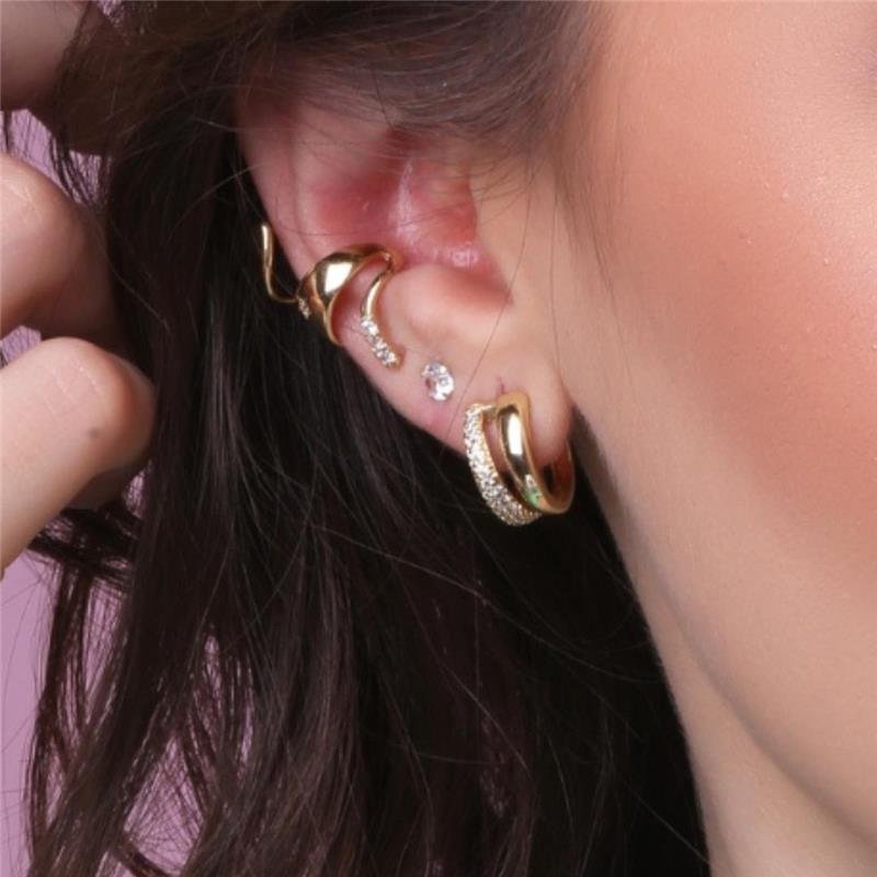 BRINCO MEIA ARGOLA CRAVEJADA FOLHEADO A OURO 18K