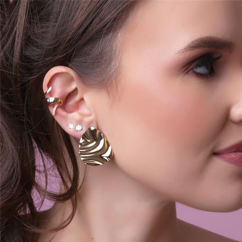 BRINCO OVAL LISO FOLHEADO A OURO 18K