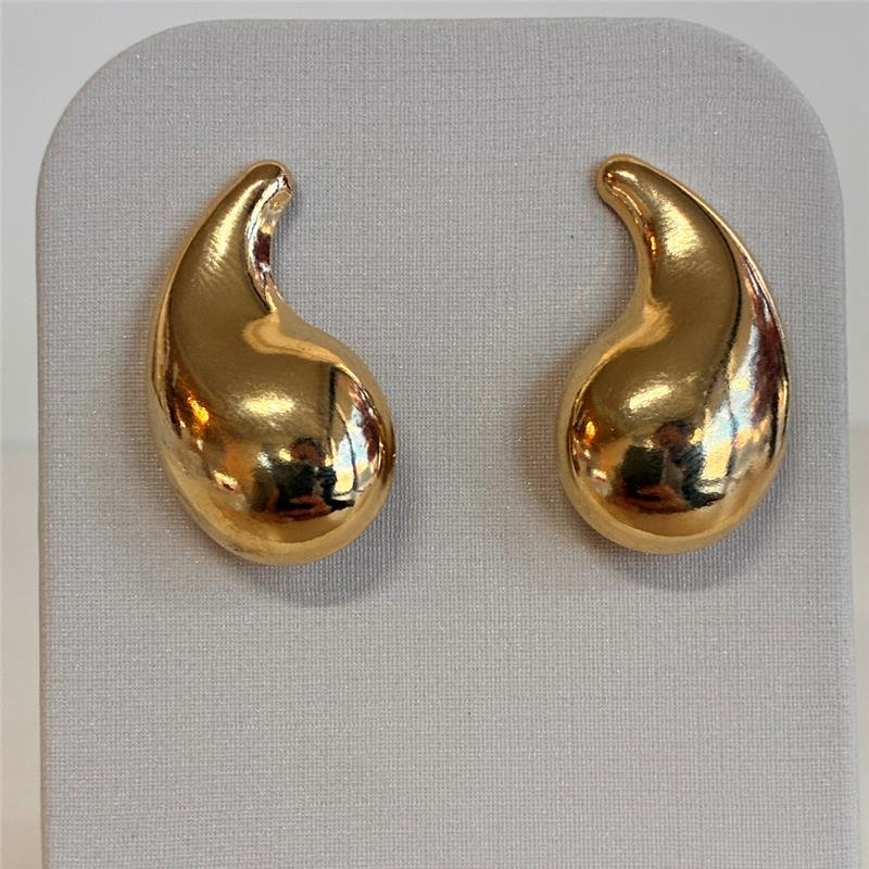 BRINCO VIRGULA GRANDE LISO FOLHEADO A OURO 18K