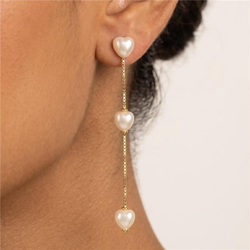BRINCO CORAÇÃO PÉROLA FOLHEADO OURO 18K
