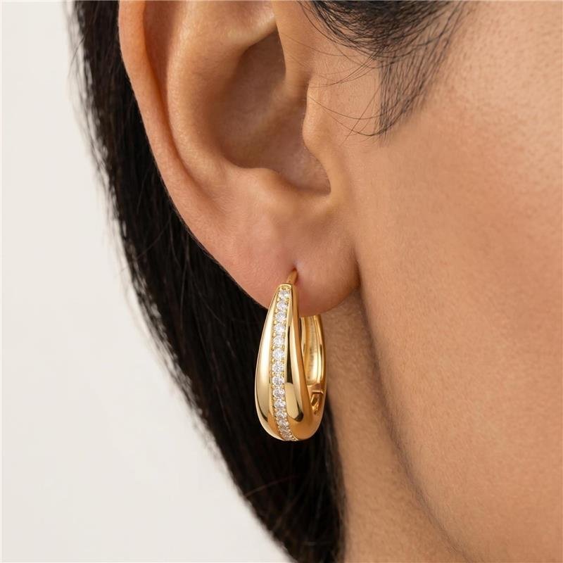 BRINCO CRAVEJADO FOLHEADO A OURO 18K