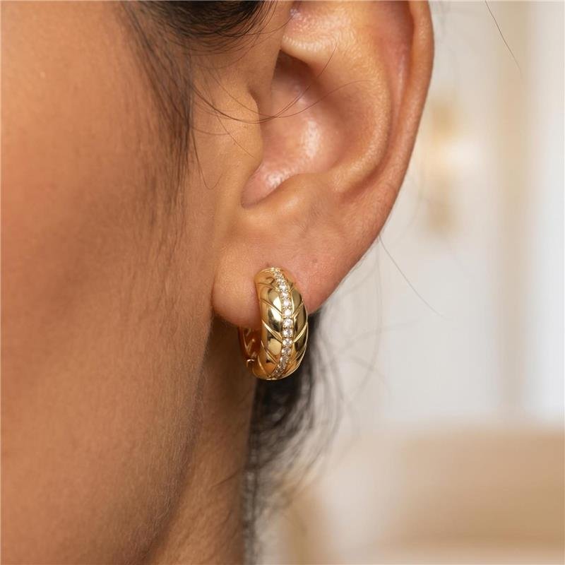 BRINCO ARGOLA COM PEDRAS FOLHEADA A OURO 18K 