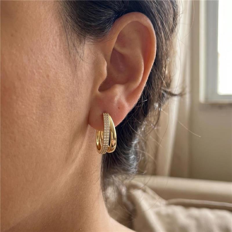 BRINCO CRAVEJADO FOLHEADO A OURO 18K 