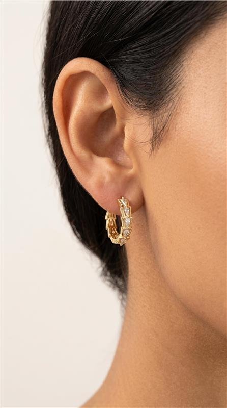 BRINCO ARGOLA COM PEDRA FOLHEADA A OURO 18K 