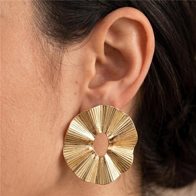 BRINCO ORGÂNICO FOLHEADO A OURO 18K 