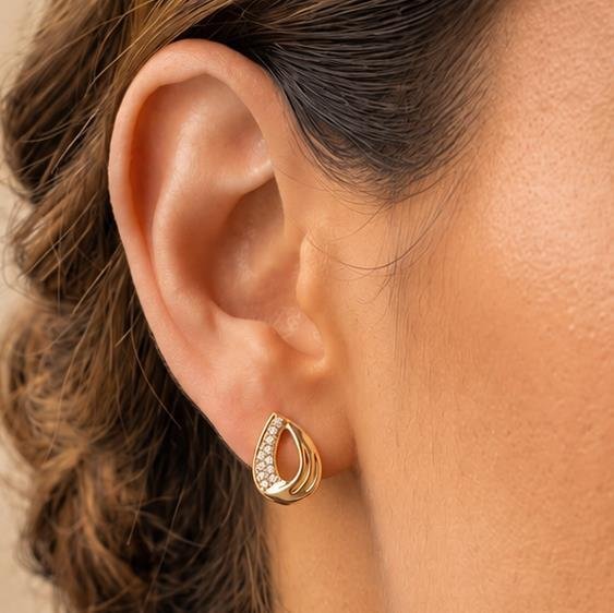 BRINCO CRAVEJADO FOLHEADO A OURO 18K 