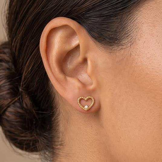 BRINCO CORAÇÃO COM ZIRCÔNIA FOLHEADO A OURO 18K 