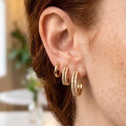 BRINCO TRIO DE ARGOLAS CRAVEJADAS FOLHEADAS A OURO 18K 