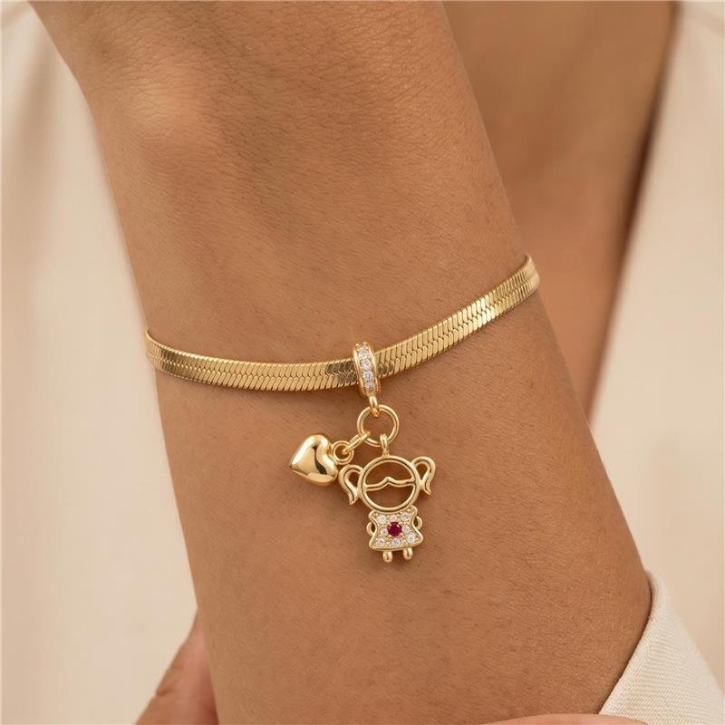 PULSEIRA FITA 2MM COM MENINA E CORAÇÃO FOLHEADO A OURO 18K 