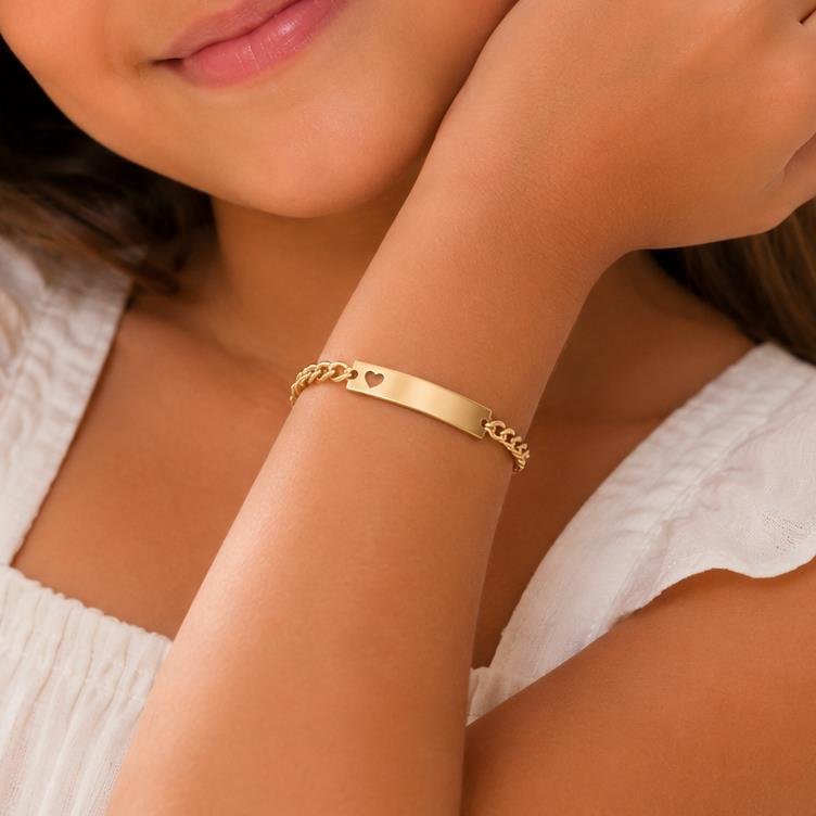 PULSEIRA INFANTIL DIAMANTADA COM CHAPINHA LISA E CORAÇÃO FOLHEADA A OURO 18K