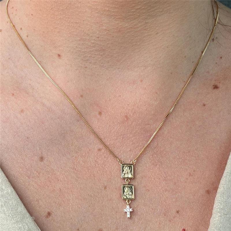 ESCAPULÁRIO COM SAGRADO CORAÇÃO DE JESUS COM CRUZ EM ZIRCÔNIAS FOLHEADO EM OURO 18K 