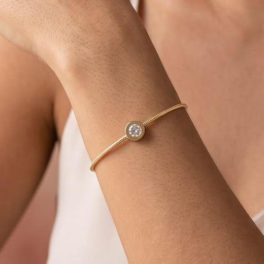 BRACELETE COM PONTO DE LUZ ZIRCÔNIA FOLHEADO A OURO 18K